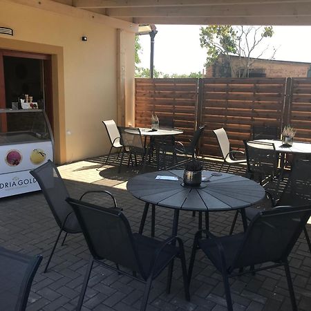 Apartman 1 Fklidu Зноймо Екстериор снимка